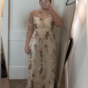 Adrianna Papell Nude Floral Lace Formal Dress Size W 8